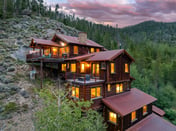 Cliff Side Mountain Chalet