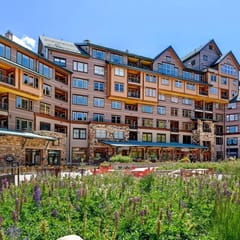 Zephyr Ski In/Out Condo 1221