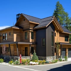 Roam River Villa