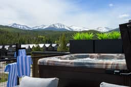 Row Roof Top Penthouse 141
