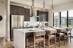 Row Roof Top Penthouse 141