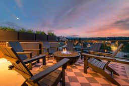 Row Roof Top Penthouse 141