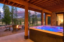 Pole Creek Luxury Home 739
