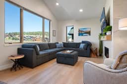 Coyote Creek Luxury Home 1602 - Image 2
