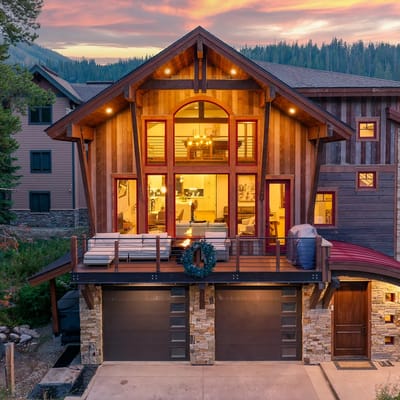 Slopeside Luxury Mountain Chalet