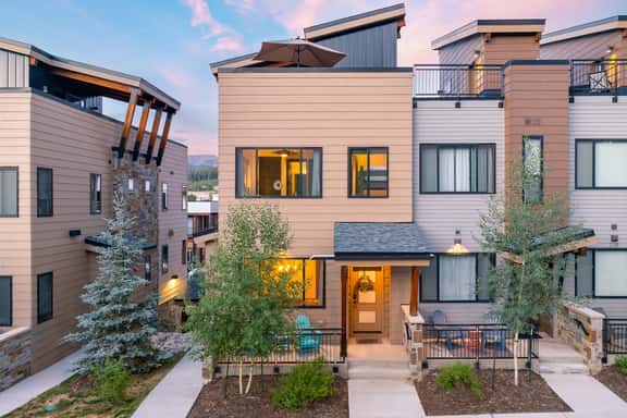 Arrow Rooftop Penthouse 282 - Image 1