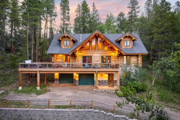 Mountain View Log Home - Image 1