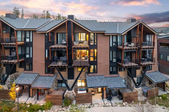 Arrow River Front Villa 242 - Image 1