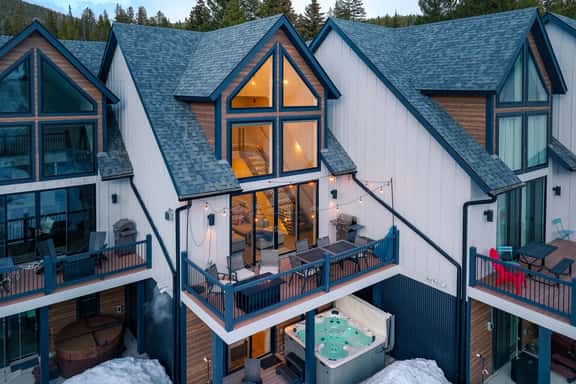 Slopeside Villa 135 - Image 1