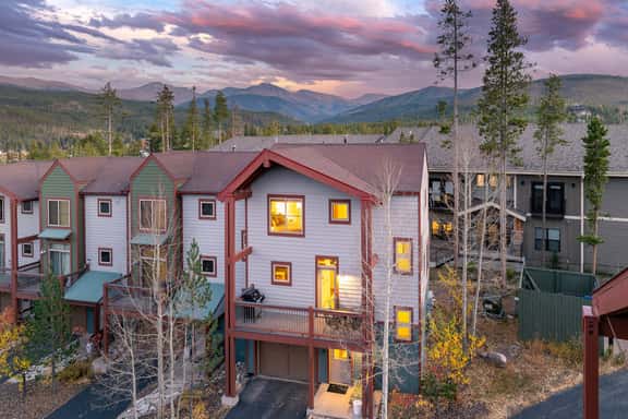 Wolf Park Chalet 100 - Image 1