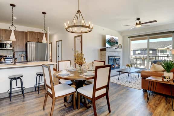 Sunnyside Flats Villa 361 3 - Image 1