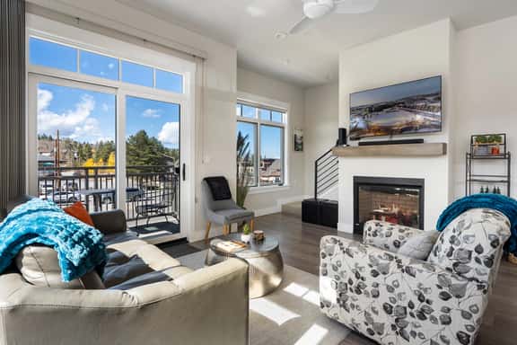Hideaway Station Corner Loft 25 - Image 1