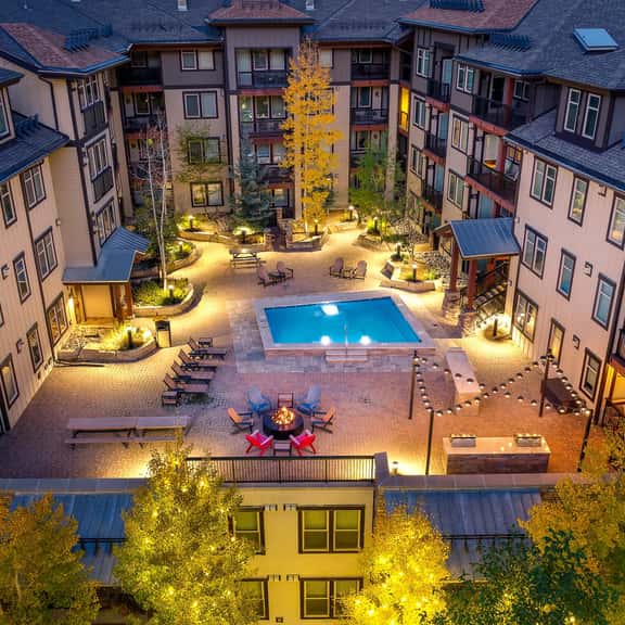 Fraser Crossing Ski In/Out Condo 3425 - Image 1