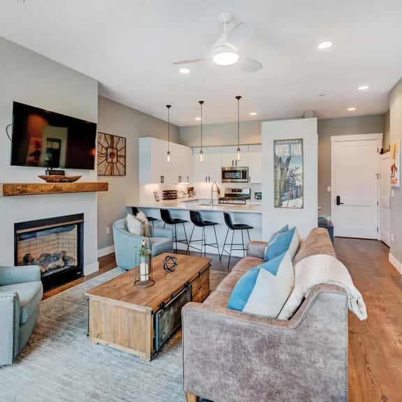 Hideaway Station Loft 10 - Image 1