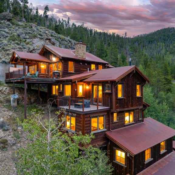 Cliff Side Mountain Chalet - Image 1