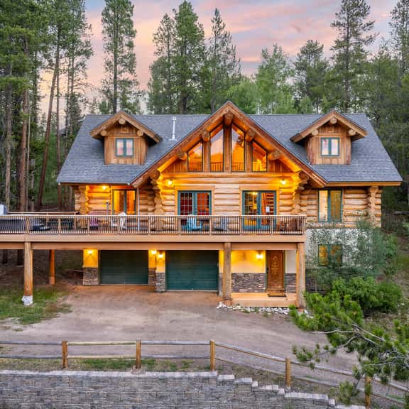Mountain View Log Home - Image 1