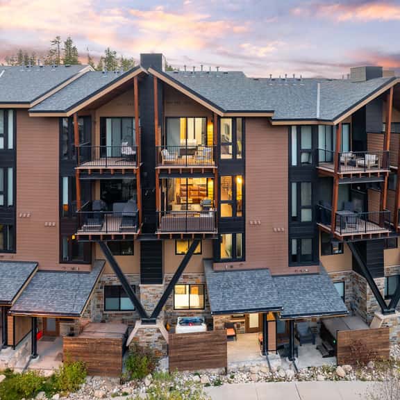 Arrow River Front Villa 242 - Image 1