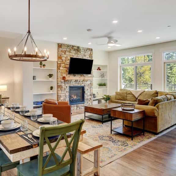 Hideaway Station Loft 206 - Image 1