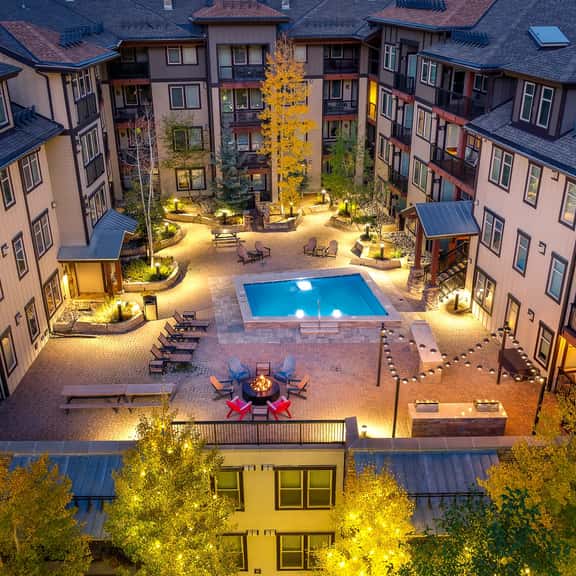 Fraser Crossing Ski In/Out Condo 3406 - Image 1