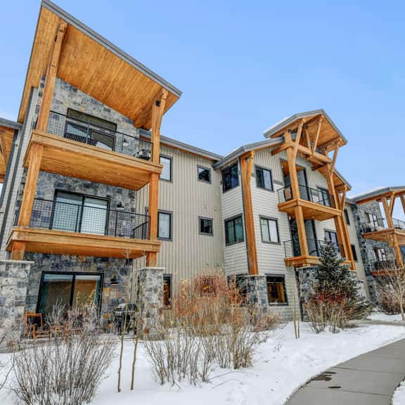 Grand Park Spring View Condo B-104 - Image 1