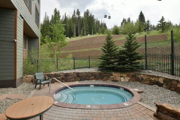 Zephyr Ski In/Out Condo 2403