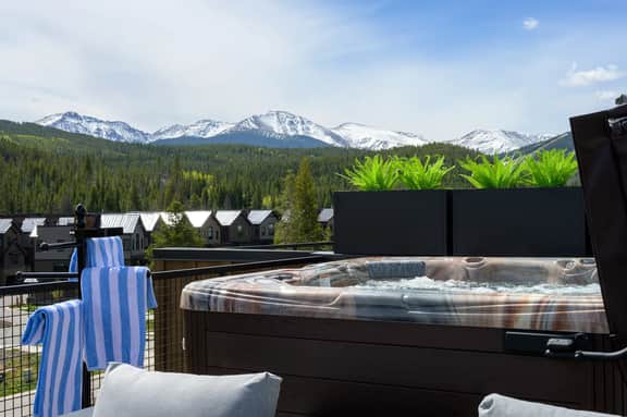 Row Roof Top Penthouse 141