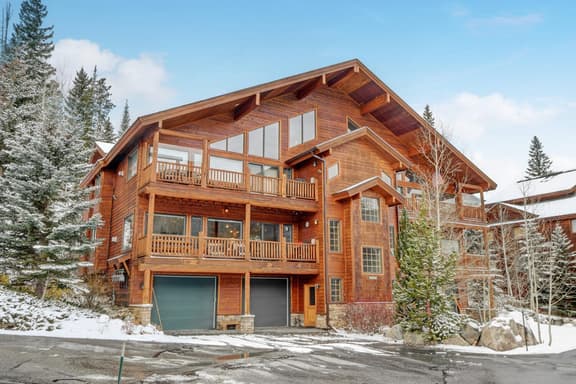 Slopeside Village Chalet 113D