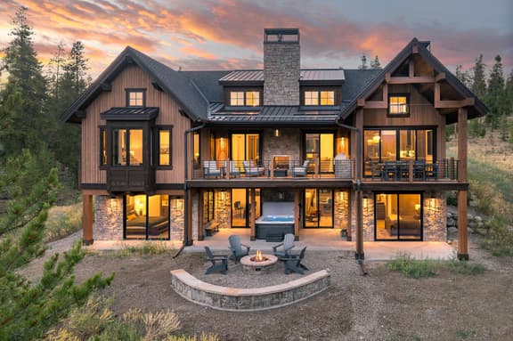 Pole Creek Luxury Home 739